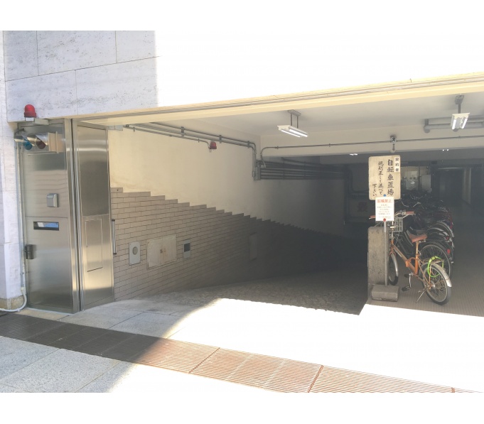 駐車場入口