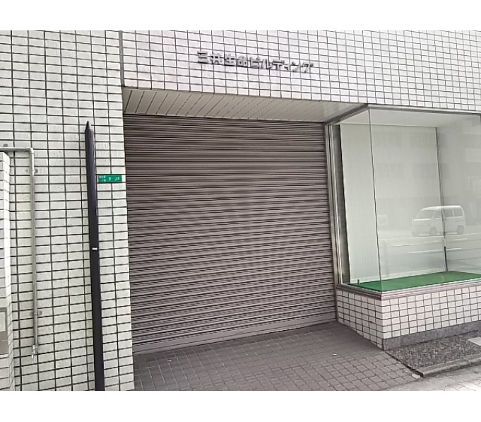 正面玄関