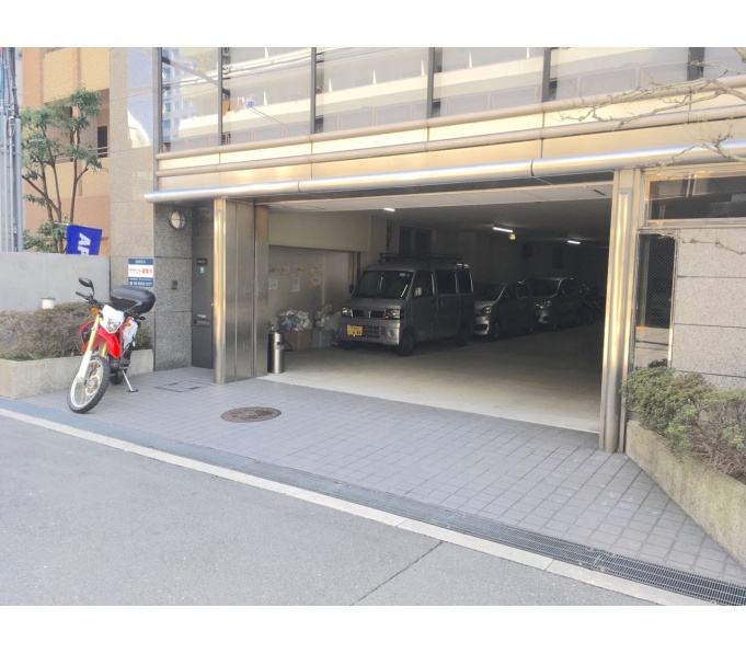 駐車場入口