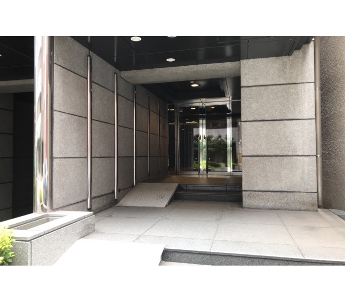 正面玄関