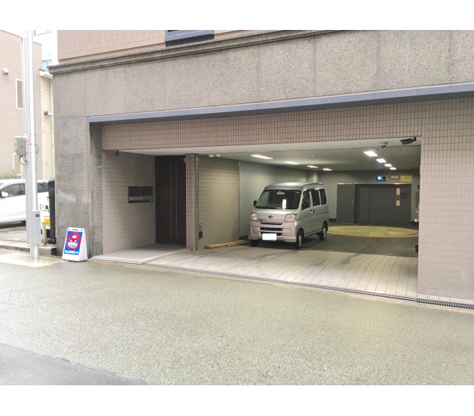 駐車場入口