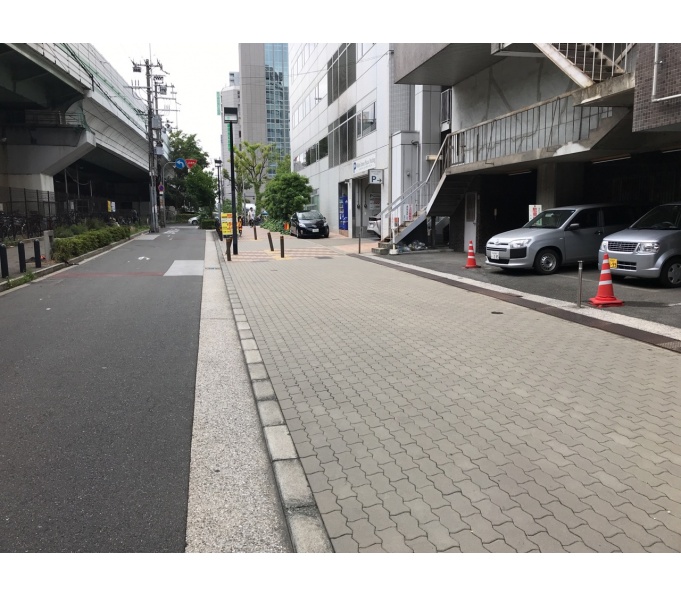 駐車場入口