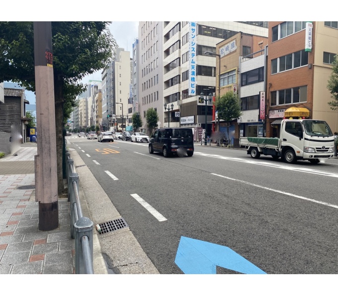 前面道路1