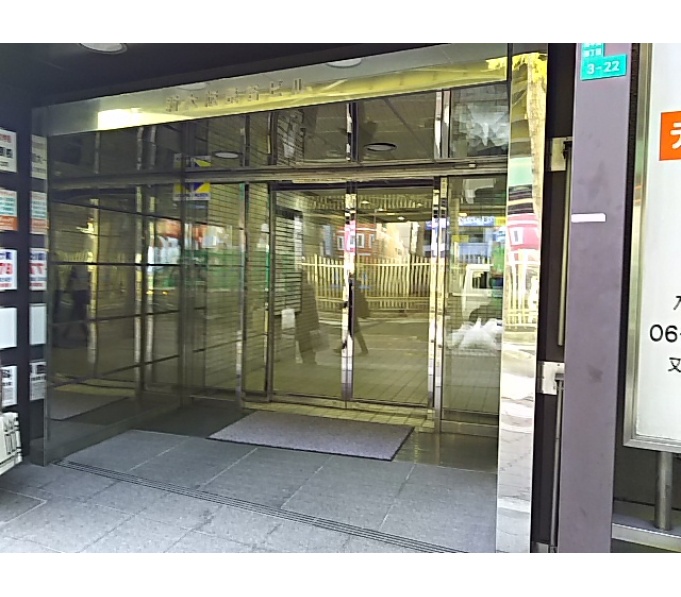 正面玄関
