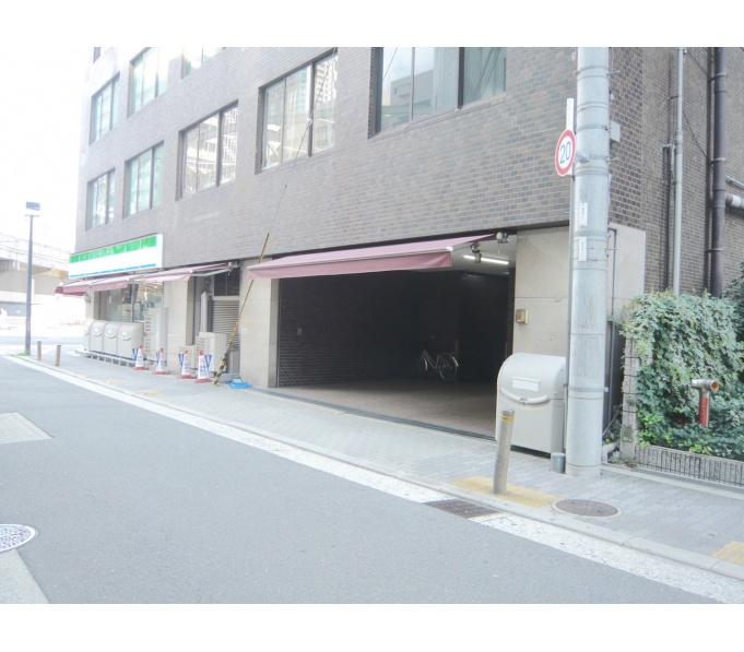 駐車場入口