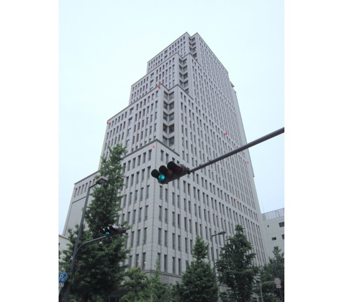 中央大通FNビル