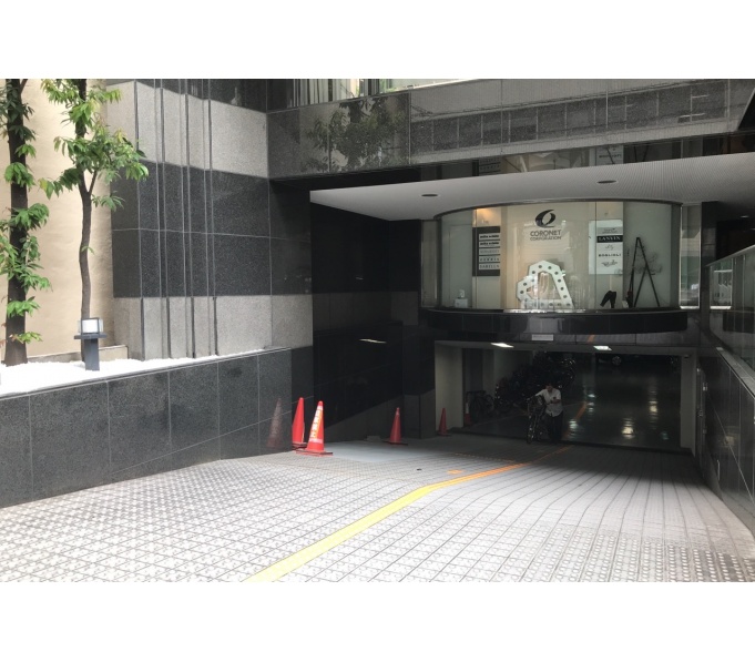 駐車場入口