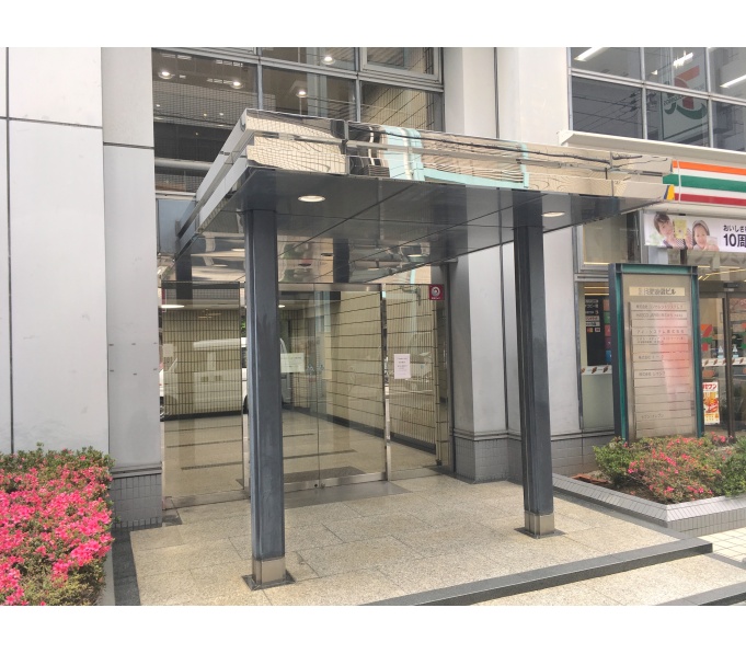 正面玄関