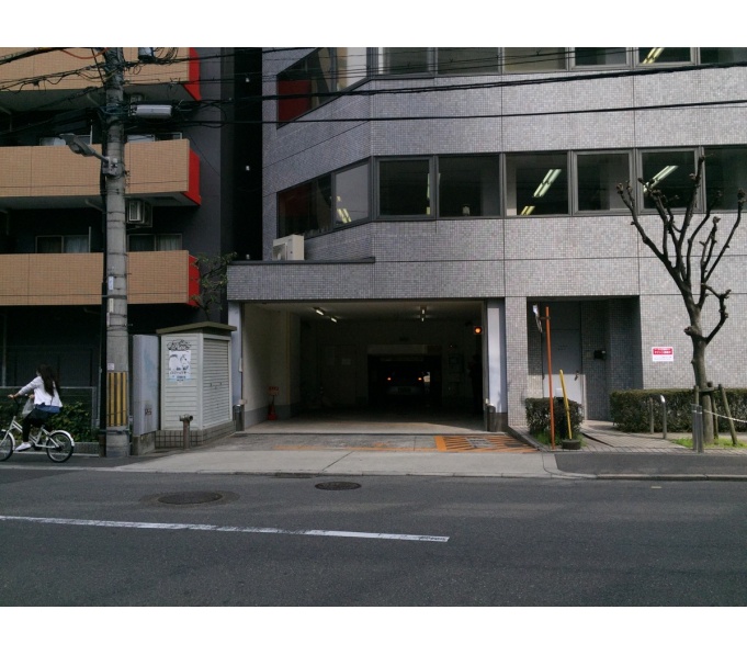 駐車場入口