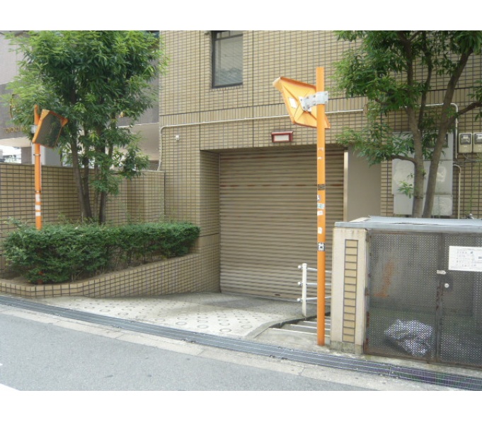 駐車場入口