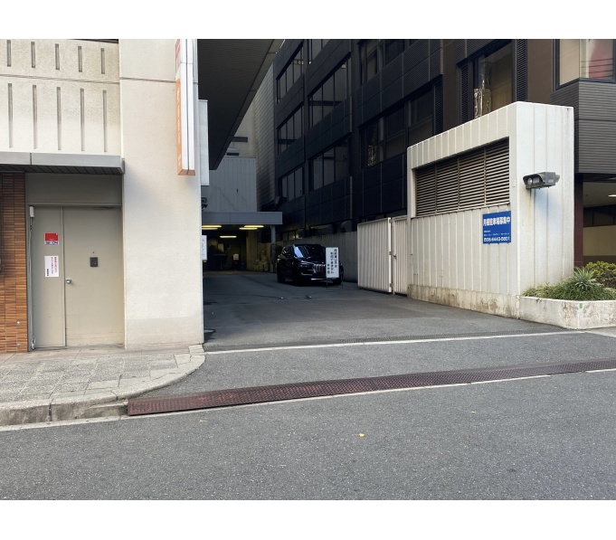 駐車場入口