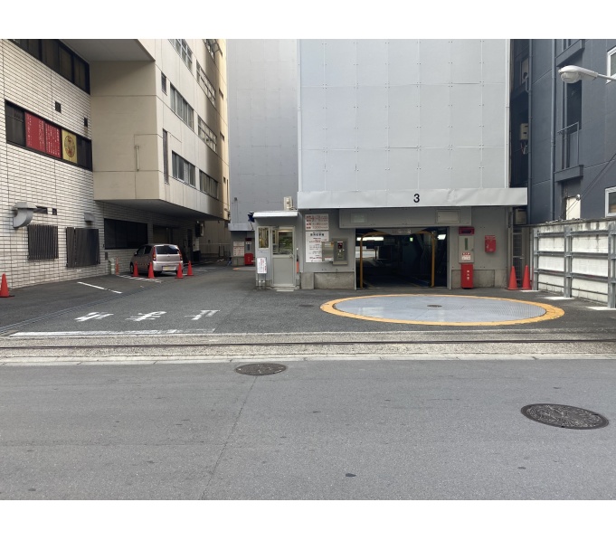 駐車場入口