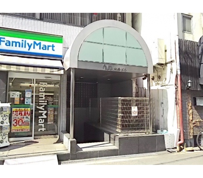正面玄関