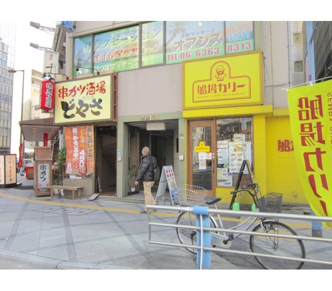 正面玄関