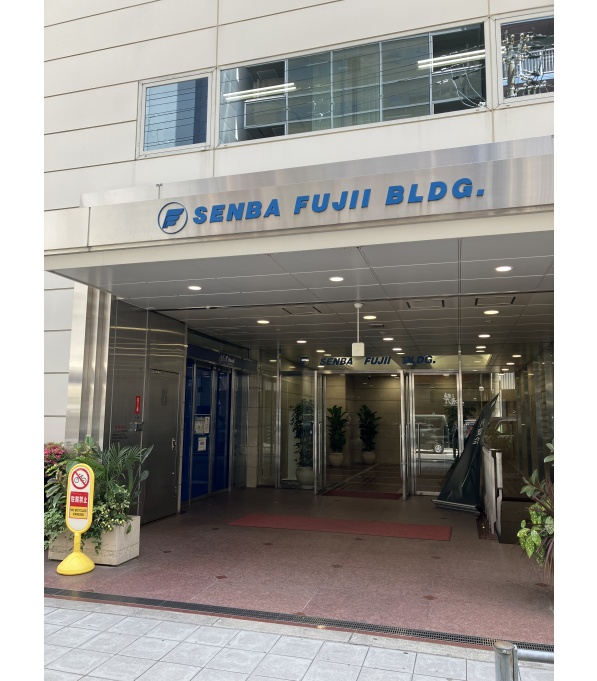 正面玄関