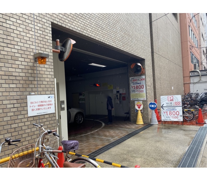 駐車場入口