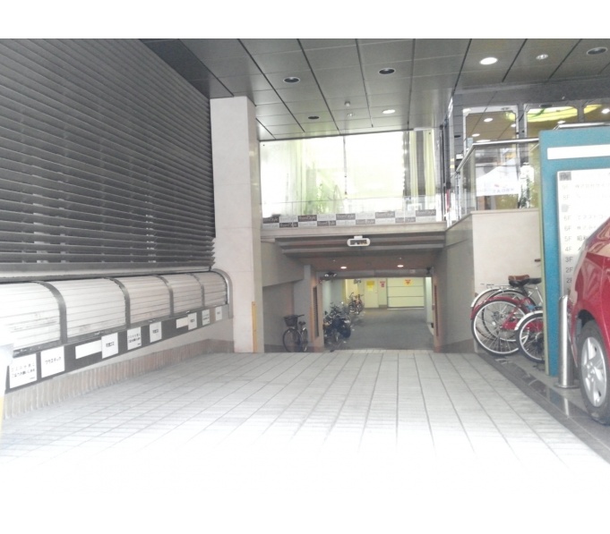 駐車場入口