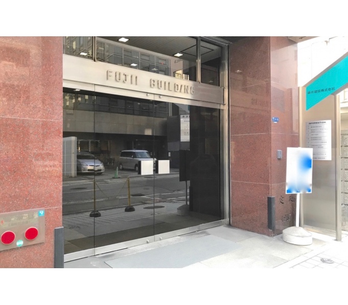正面玄関