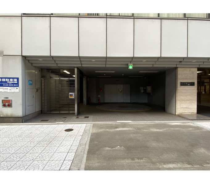 駐車場入口