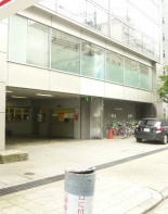 駐車場入口